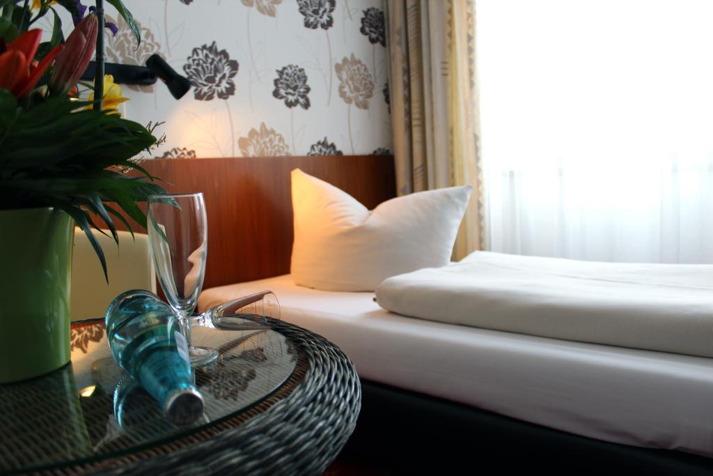Hotel Berlin Leipzig Ngoại thất bức ảnh